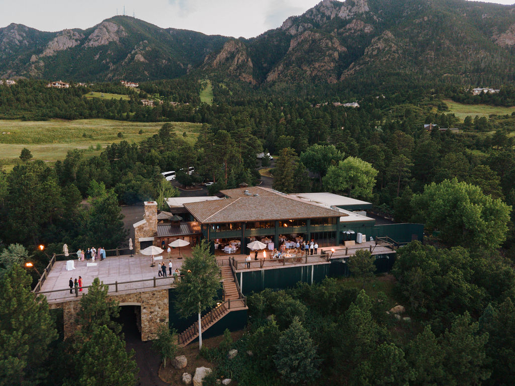 Birds eye view of cheyenne lodge at the broadmoor